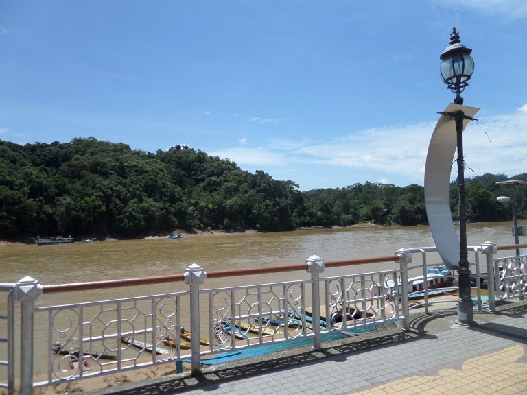 Read more about the article Boat trip from Kuching to Sibu and Sibu to Kapit